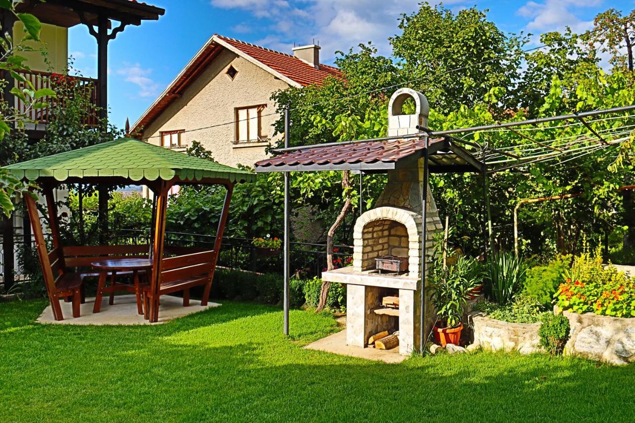Green House - Попниколови ساباريفا بانيا المظهر الخارجي الصورة